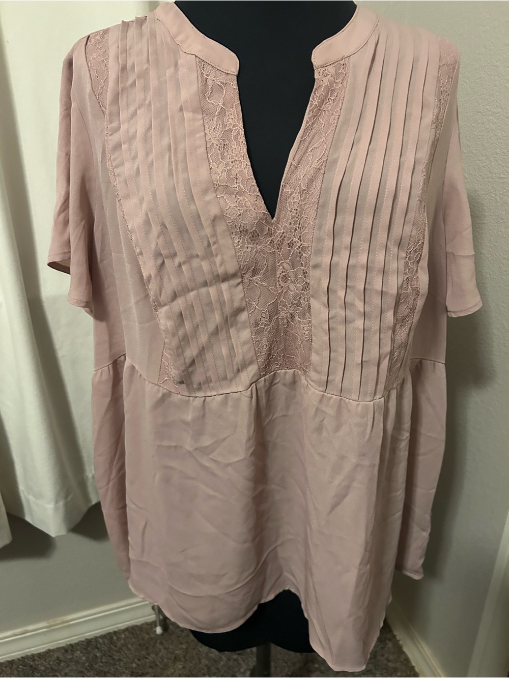 torrid Blush Pink Lace Pintuck V-Neck Tunic